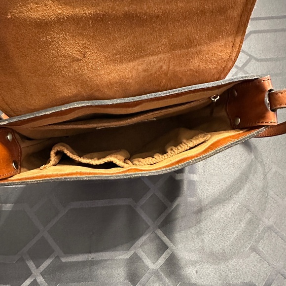 Patricia Nash Tooled Leather Flap Satchel Cross Body Bag - Picture 4 of 4